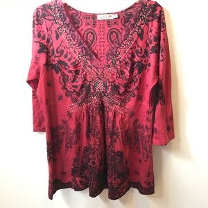 Red 3/4 length sleeve shirt